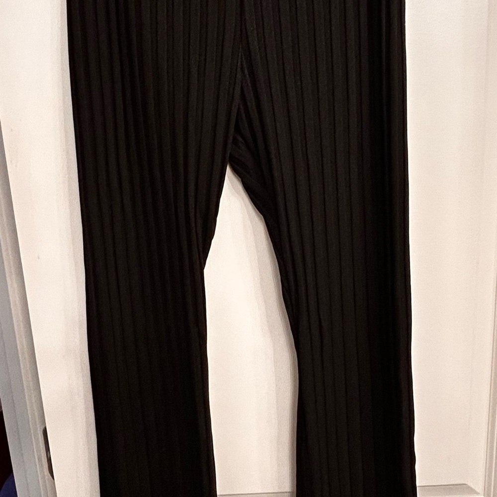 Good American Black Wide Rib Zip Hem Pants